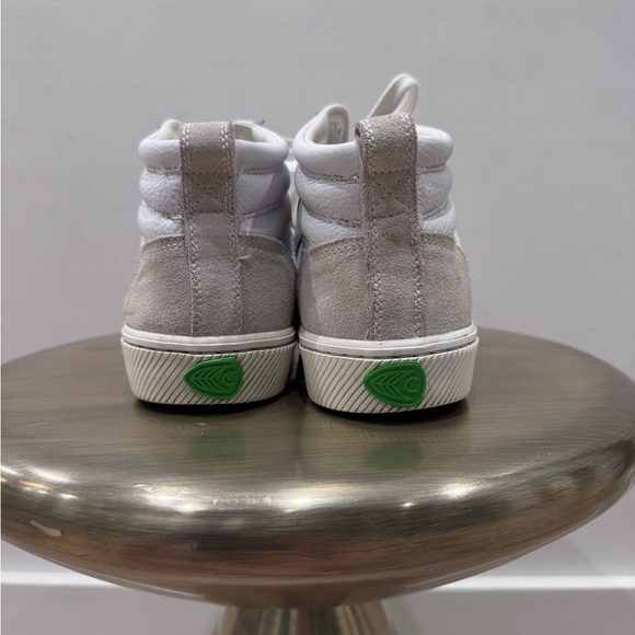 White and Black High-Top Cariuma Sneakers - Picture 3 of 6